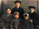 База для семьи – воспоминания, забота о старших, общие дела и планы